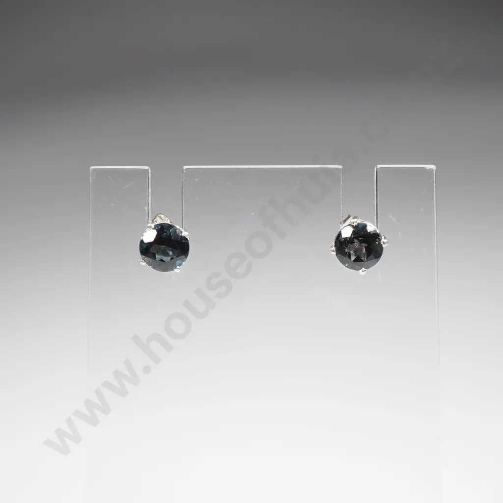 Sterling Silver London Blue Topaz Stud Earrings Image 1++