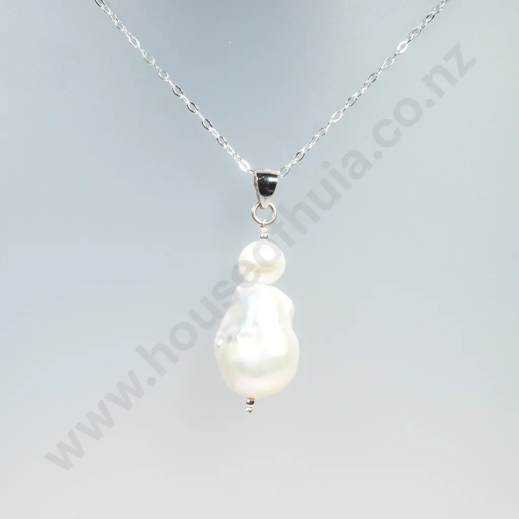 Sterling Silver Baroque Pearl Pendant & Sterling Silver Chain Image 1++