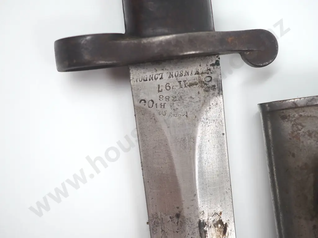 Pattern 1888 Mk 1 Bayonet, Second Type w Cleaning Rod hole in Grips Image 1++
