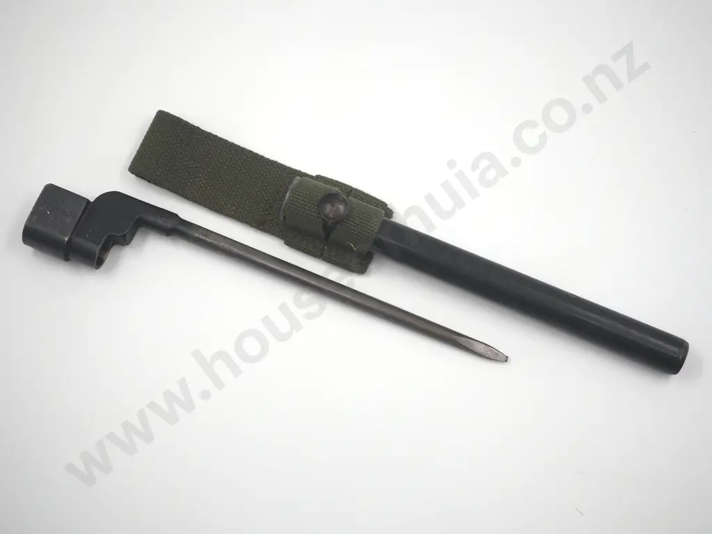 No. 4 Mk 2 Bayonet. Image 1++