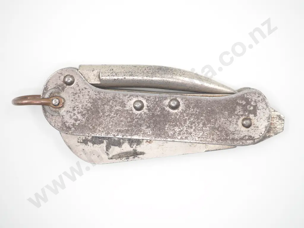 Australian Department of Defense  Whittingslowe Clasp Knife Second Pattern Image 1++