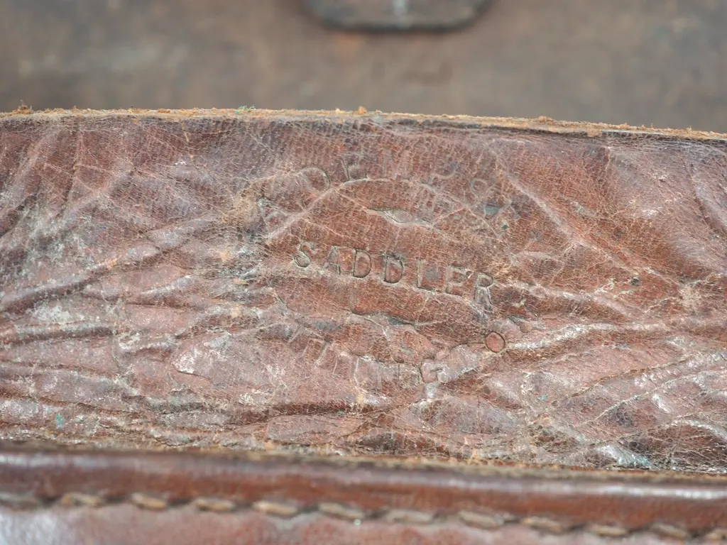 New Zealand Boer War Period Ammunition Carrying Leather Pouch "Dempsey Sadler Wellington & NZ "Stamped Image 1++