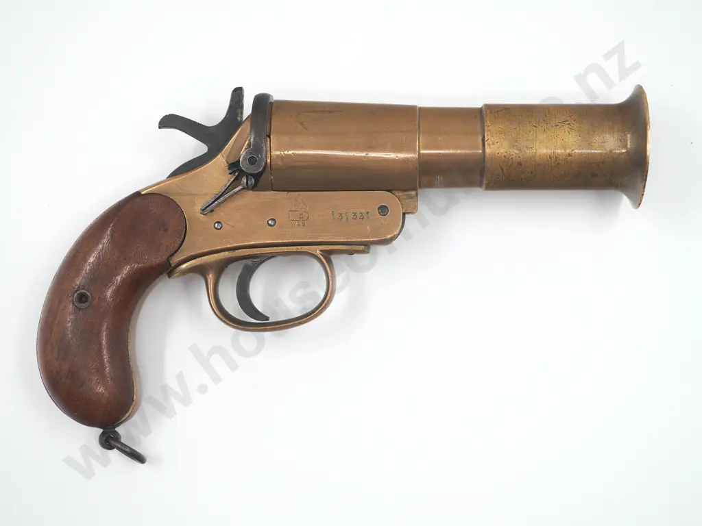 WW1 1918 Mk111* Webley and Scott New Zealand Army marked Brass Flare Pistol. Image 1++