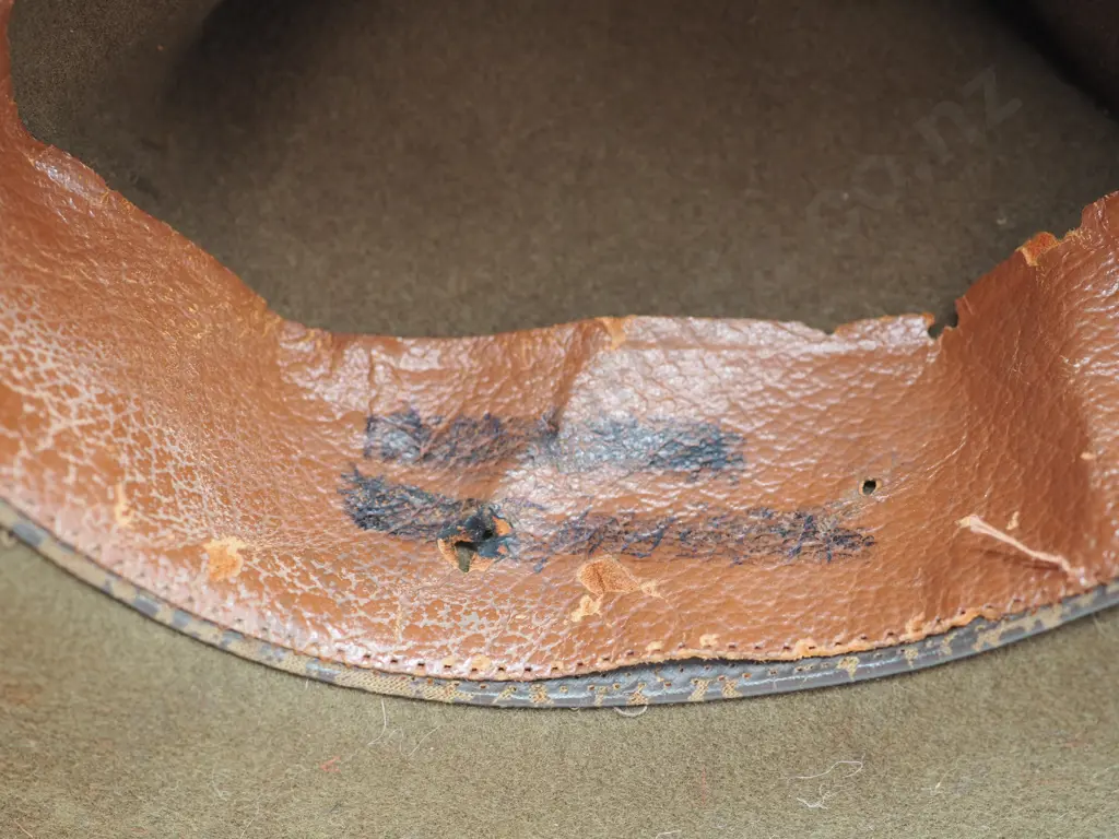 WW2 NZ Lemon Squeezer Signals Puggaree Image 1++