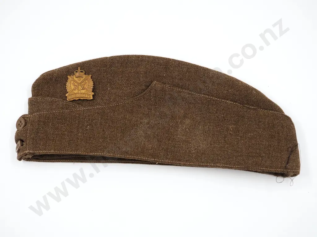 New Zealand 1960's Cadets Side Cap w Badge Image 1++