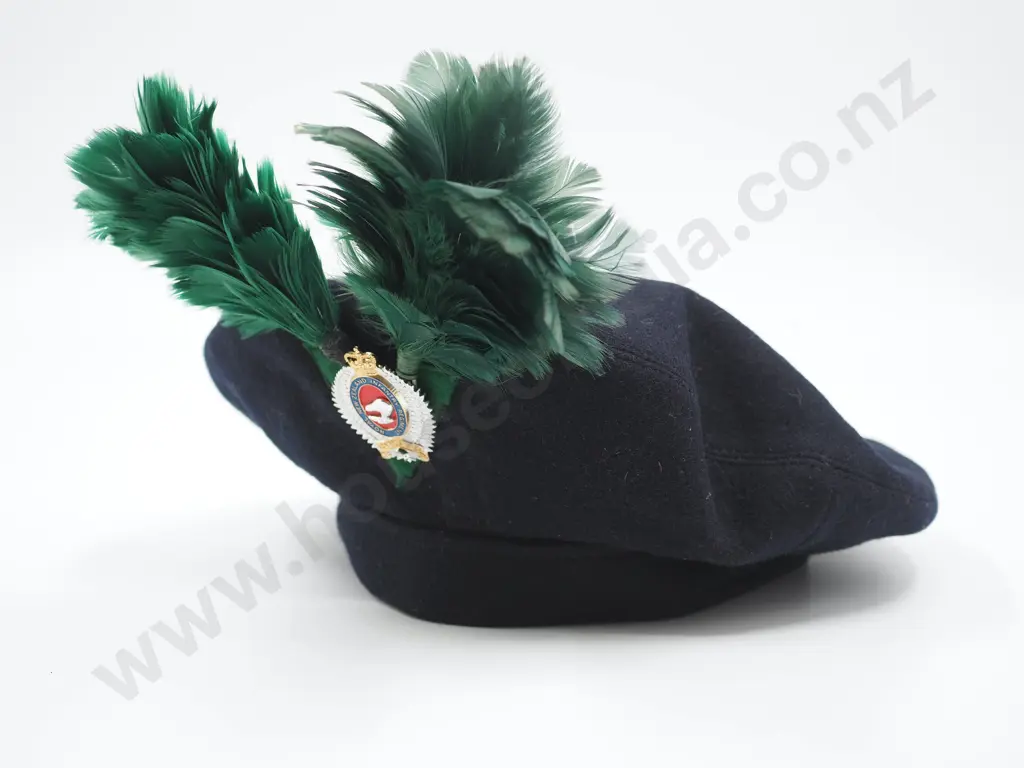 Blue Canterbury Infantry Regiment 1961 Caubeen w Two Green Hackles Image 1++