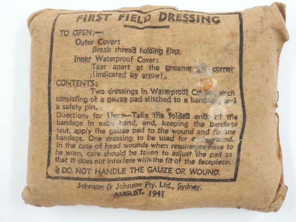 HMNZS Philomel Cap Tally & Radio Operator Trade Patch & 1941 Field Dressing  Image 1++