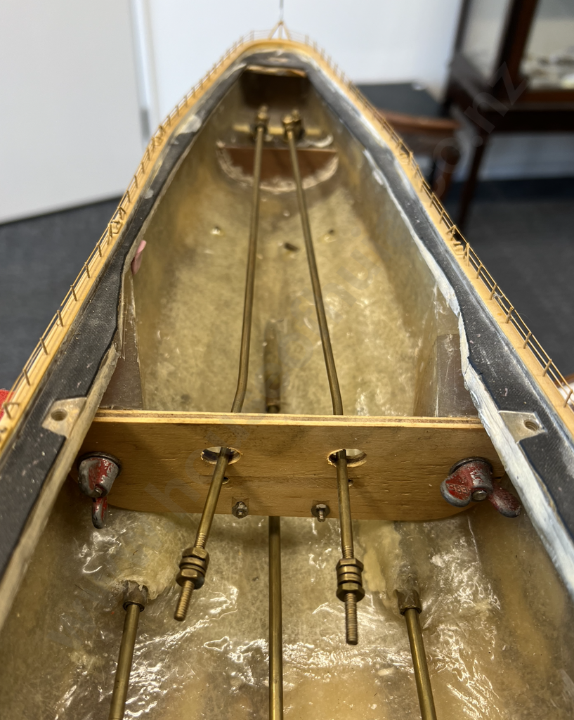 Exceptionally Large Model of the Bismarck 1.36 meters long: 185:1 Scale Model Image 1++
