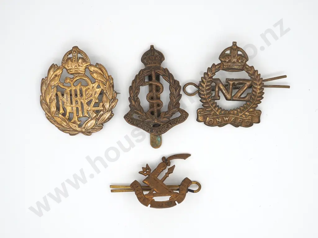 Four New Zealand WW1/2 Badges Image 1++
