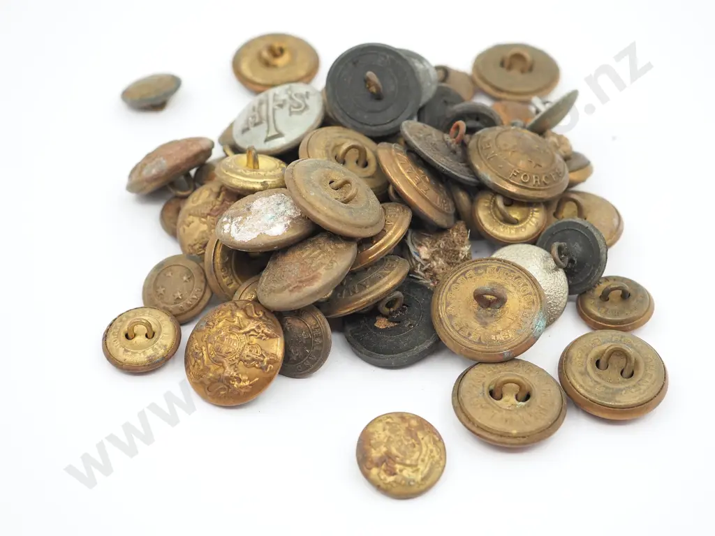 Large Bag of New Zealand Military Buttons Dated Image 1++