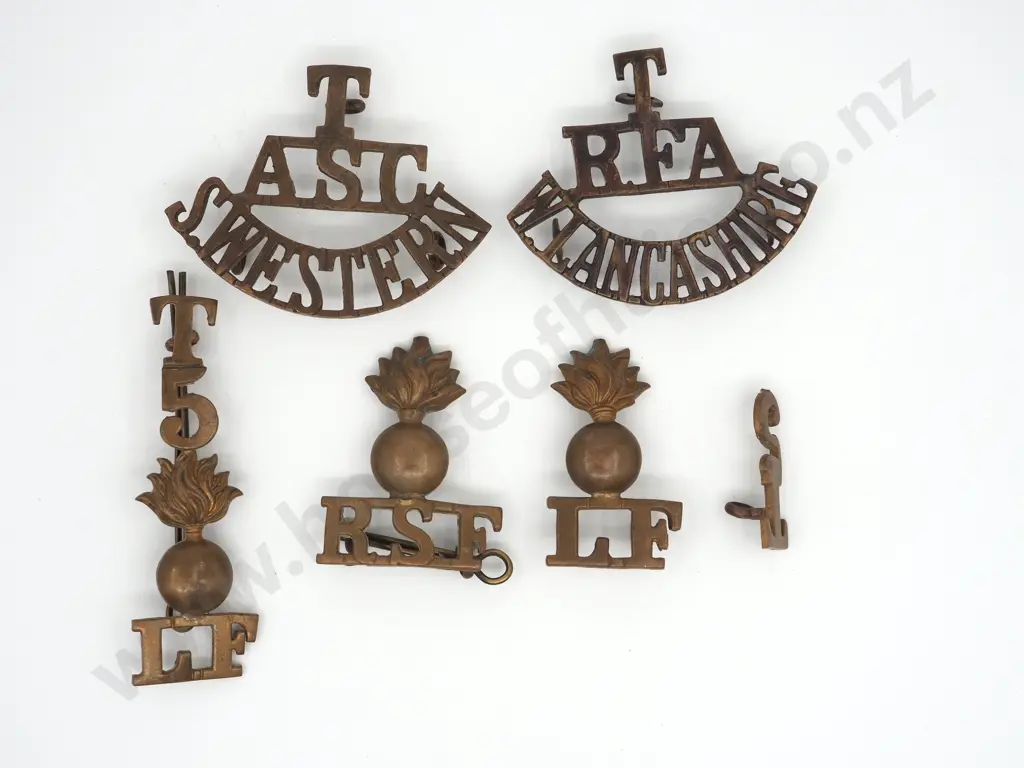 Six English WW1 Territorial Shoulder Titles & Badges Image 1++