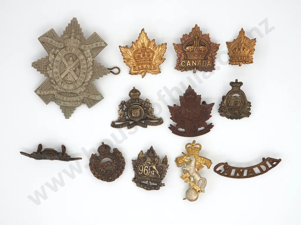 Large Lot of Canadian Military Badges Mostly WW1 & WW2 Image 1++