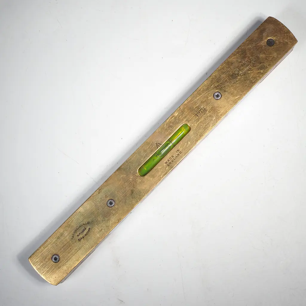 Wood & Brass Spirit Level by I & D Smallwood w Single Viewing Window w Green Liquid Dial Image 1++