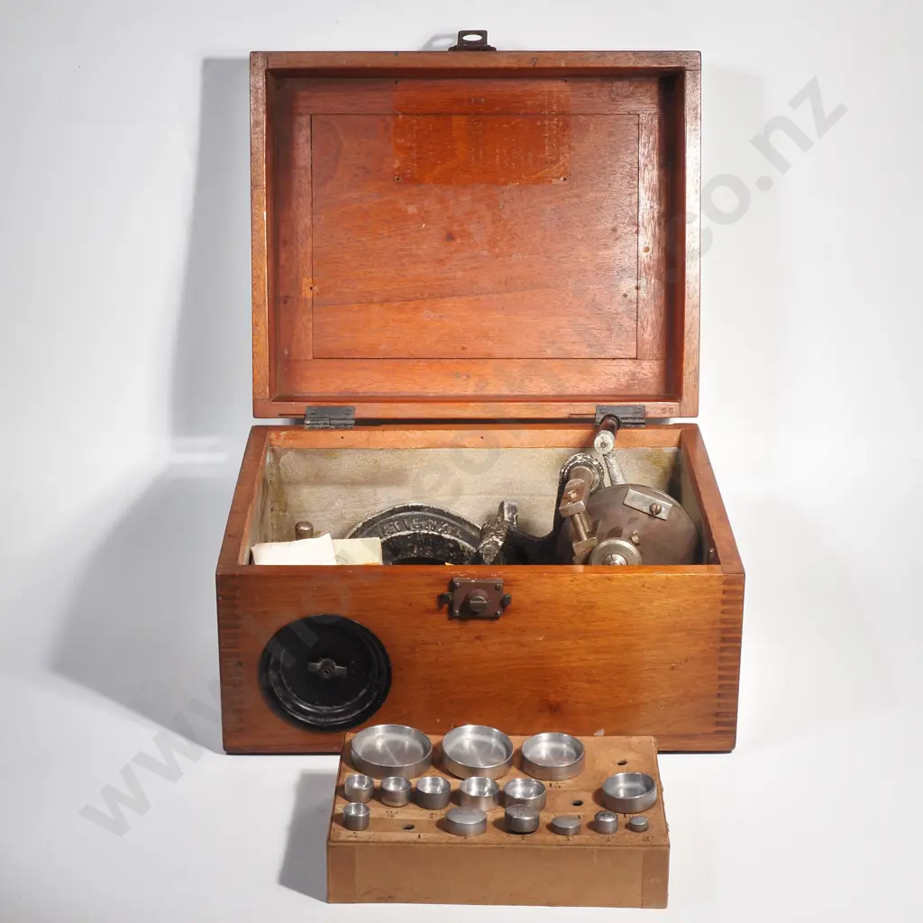 Boxed Unbreakable Watch Glass Cutter Press & Blanks Image 1++