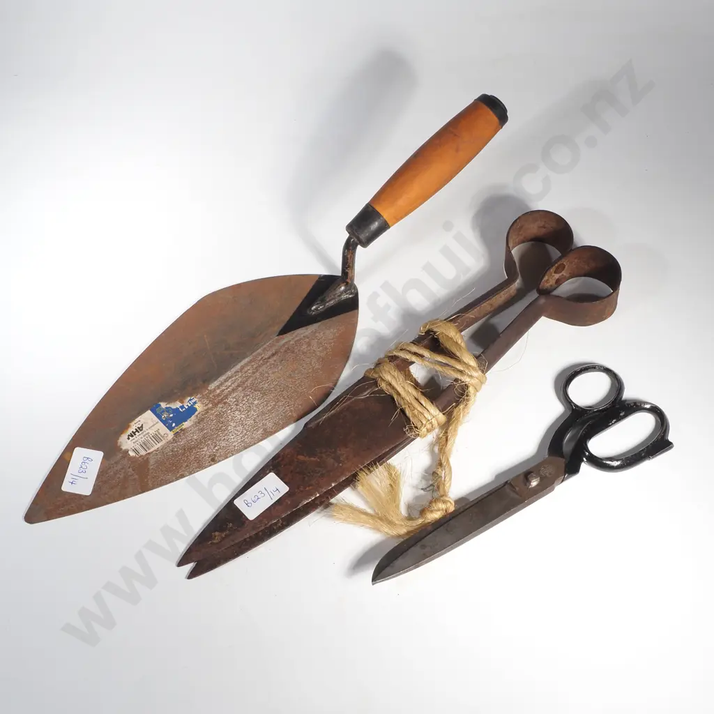 Vintage Copper Tipped Soldering Iron & a Hand Wood Auger w Red Handle & Spiral Drill Shaft Image 1++