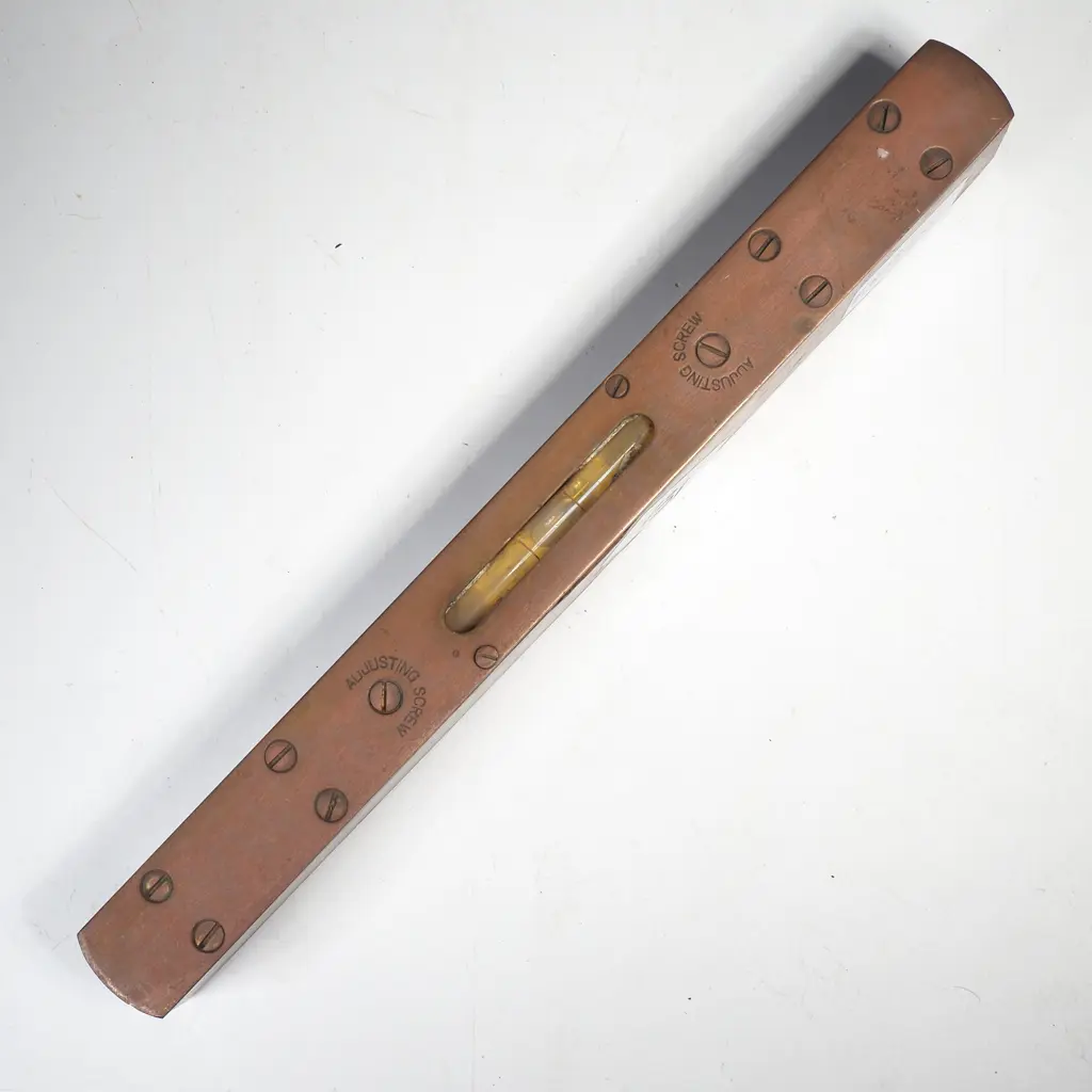 Tema Brand Adjustable Spirit Level by Wilson Lovatt & Sons Ltd. Image 1++