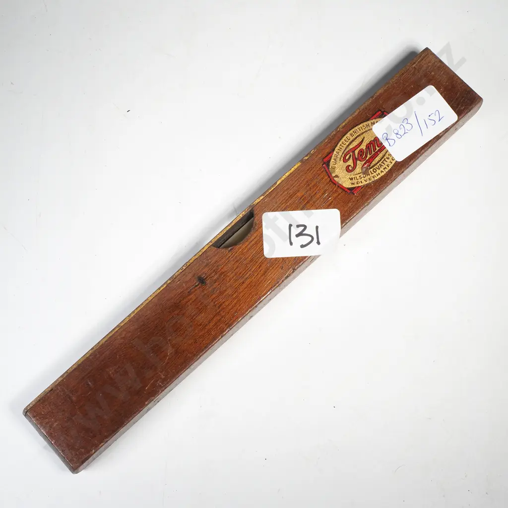 Tema Brand Adjustable Spirit Level by Wilson Lovatt & Sons Ltd. Image 1++