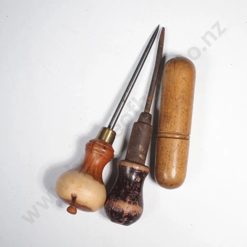 Vintage Wooden Handled Ratcheting Screwdriver, A Wooden Handled Scratch Awl & Treen Container for Needles or Small Tools Image 1++