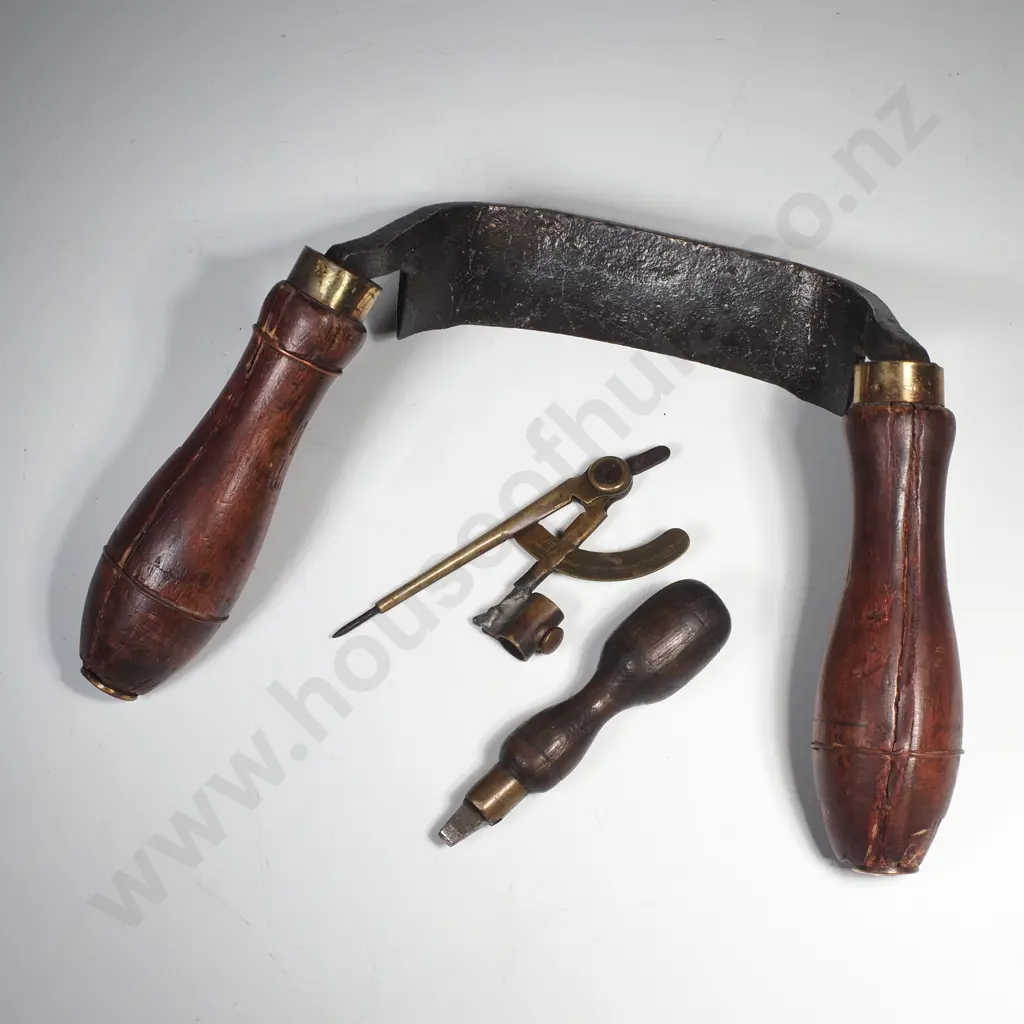 Vintage Woodworking Drawknife w Wooden Handle, Vintage Stubby Wood-Handled Screwdriver & a Vintage Brass Compass Image 1++