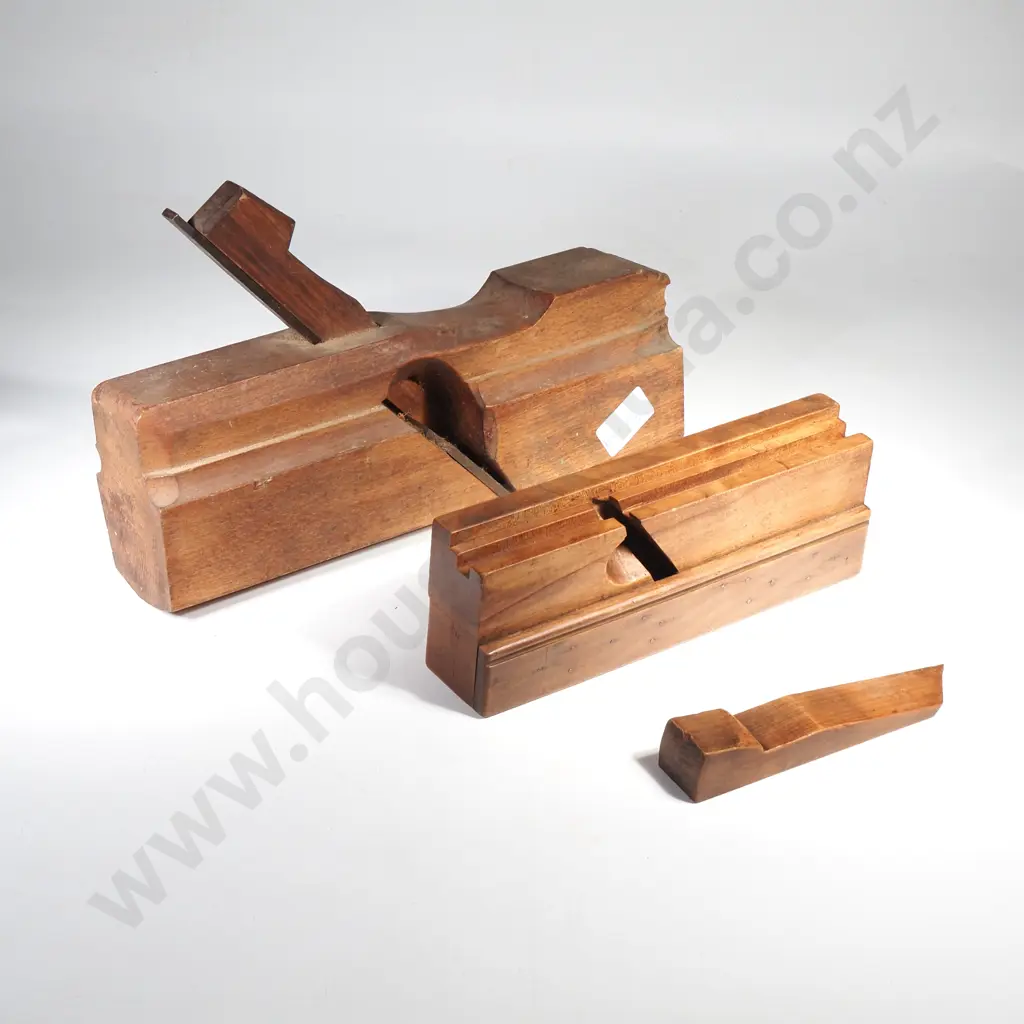 Two Vintage Wooden Molding Planes Image 1++