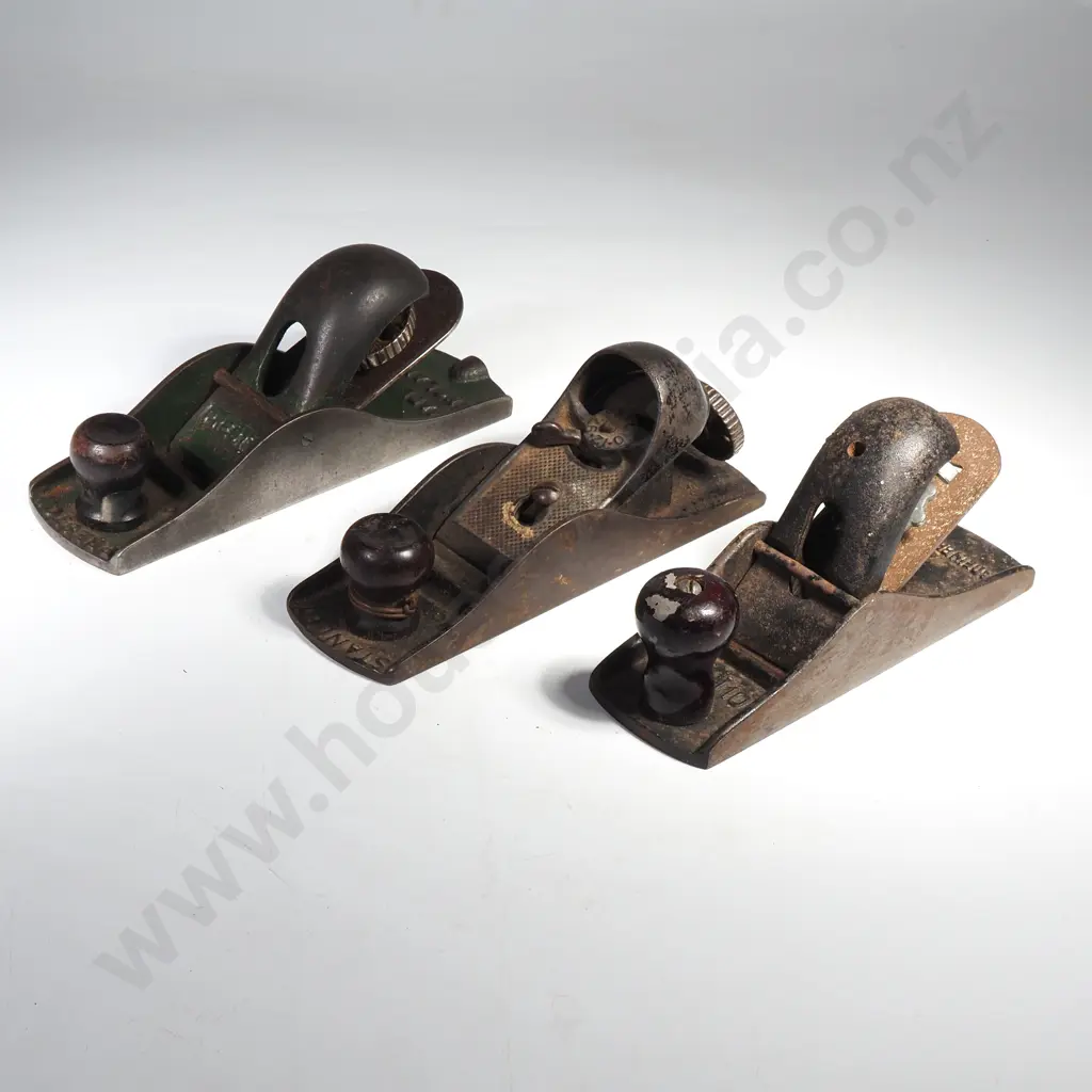 Three Small Metal Planes including a Stanley No 220, Preston 1110 & a No 110 Double Ended Block Plane Made in Brazil Image 1++