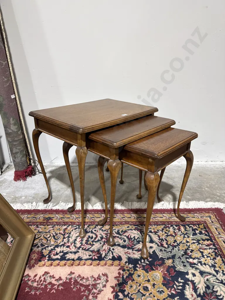 Vintage Nest of Three Tables w Quarter Sawn Oak Cross Banded Top On Cabriole Legs Image 1++