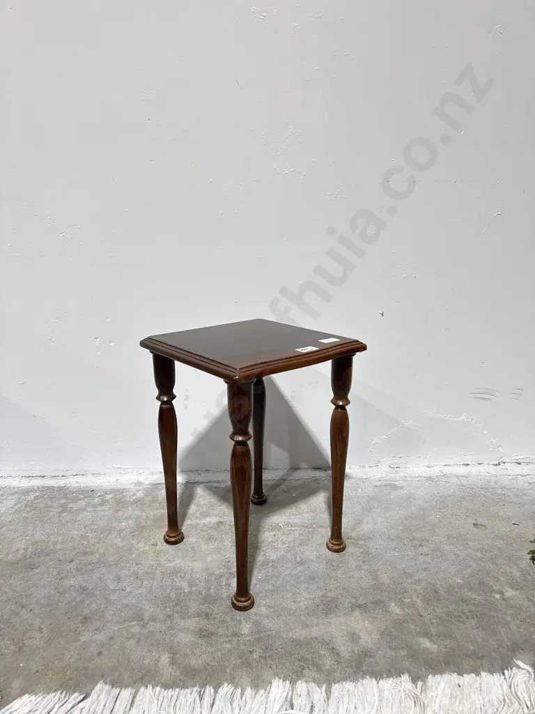 Small Mahogany Side Table w Square Top on Four Turned Legs Image 1++