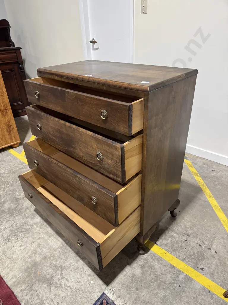 Vintage Mahogany Chest of Drawers w four Horizontal Drawers & Decorative Round Pullouts on Four Cabriole Legs Image 1++