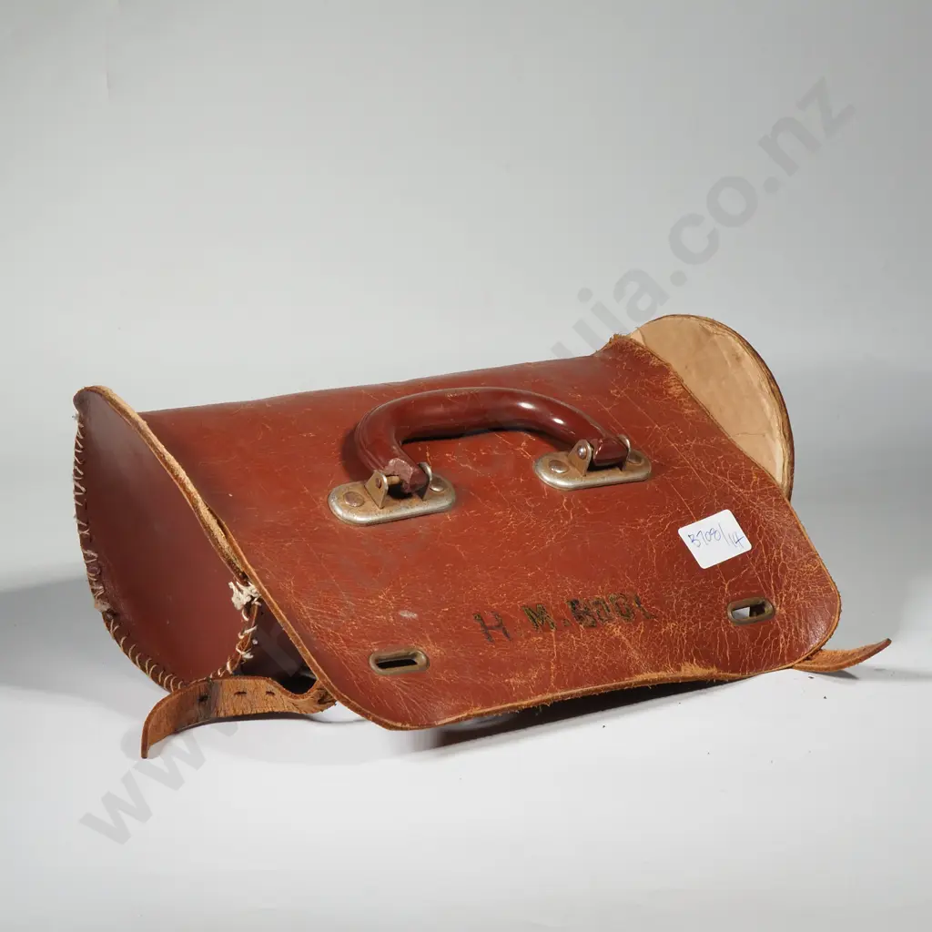 Vintage Rounded Leather Carry Bag A/F Image 1++