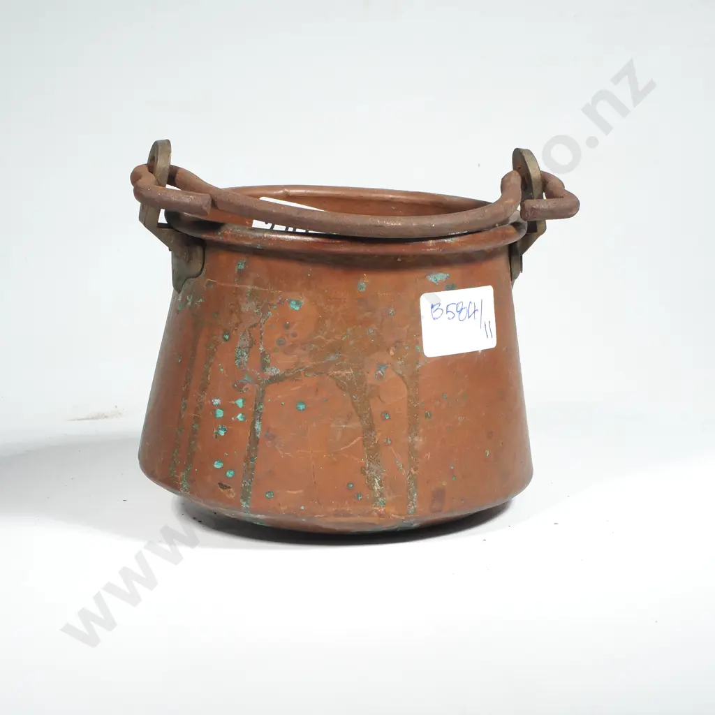 Antique Copper Cauldron w Iron Handle Image 1++