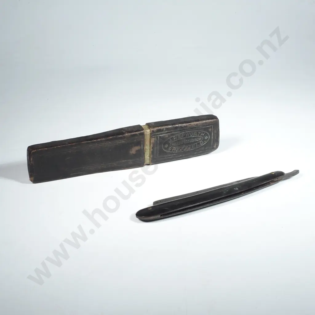 J Hepburn & Co Hollow Ground Cut Throat Razor & Case Image 1++