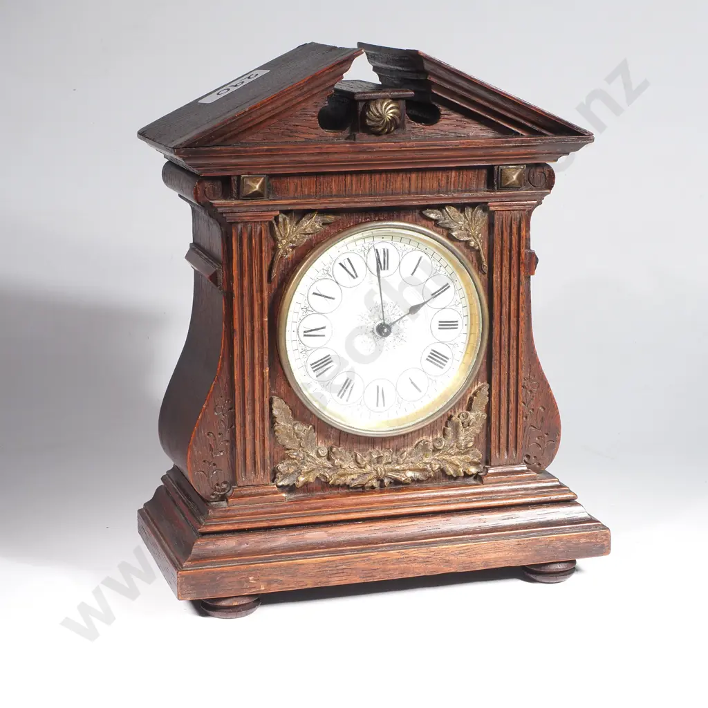 Vintage Oak Cased Mechanical Movement Mantel Clock a/f Image 1++