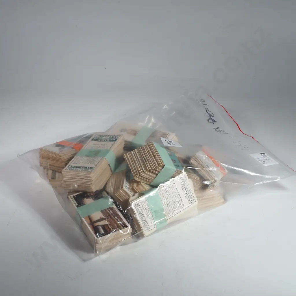 A Quantity of Vintage Cigarette Cards Image 1++