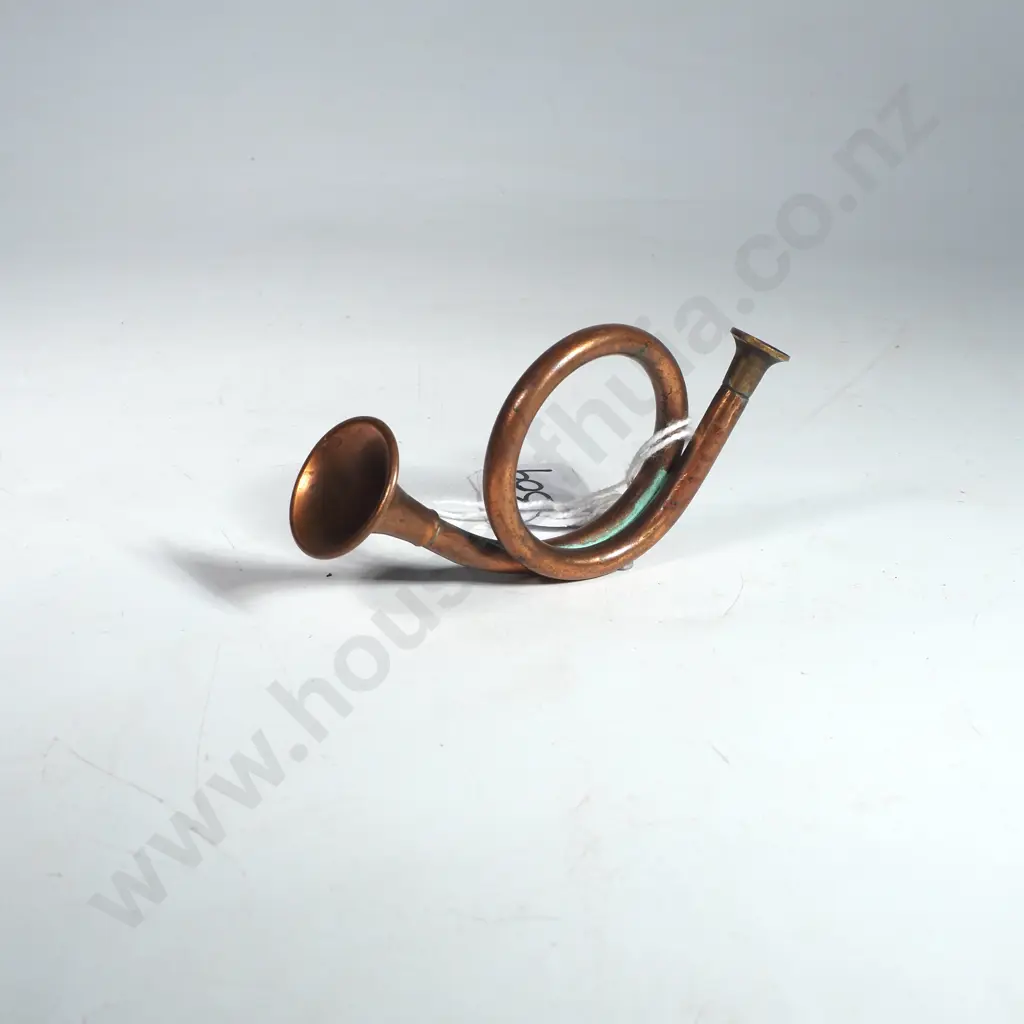 Vintage Miniature Copper Horn Image 1++