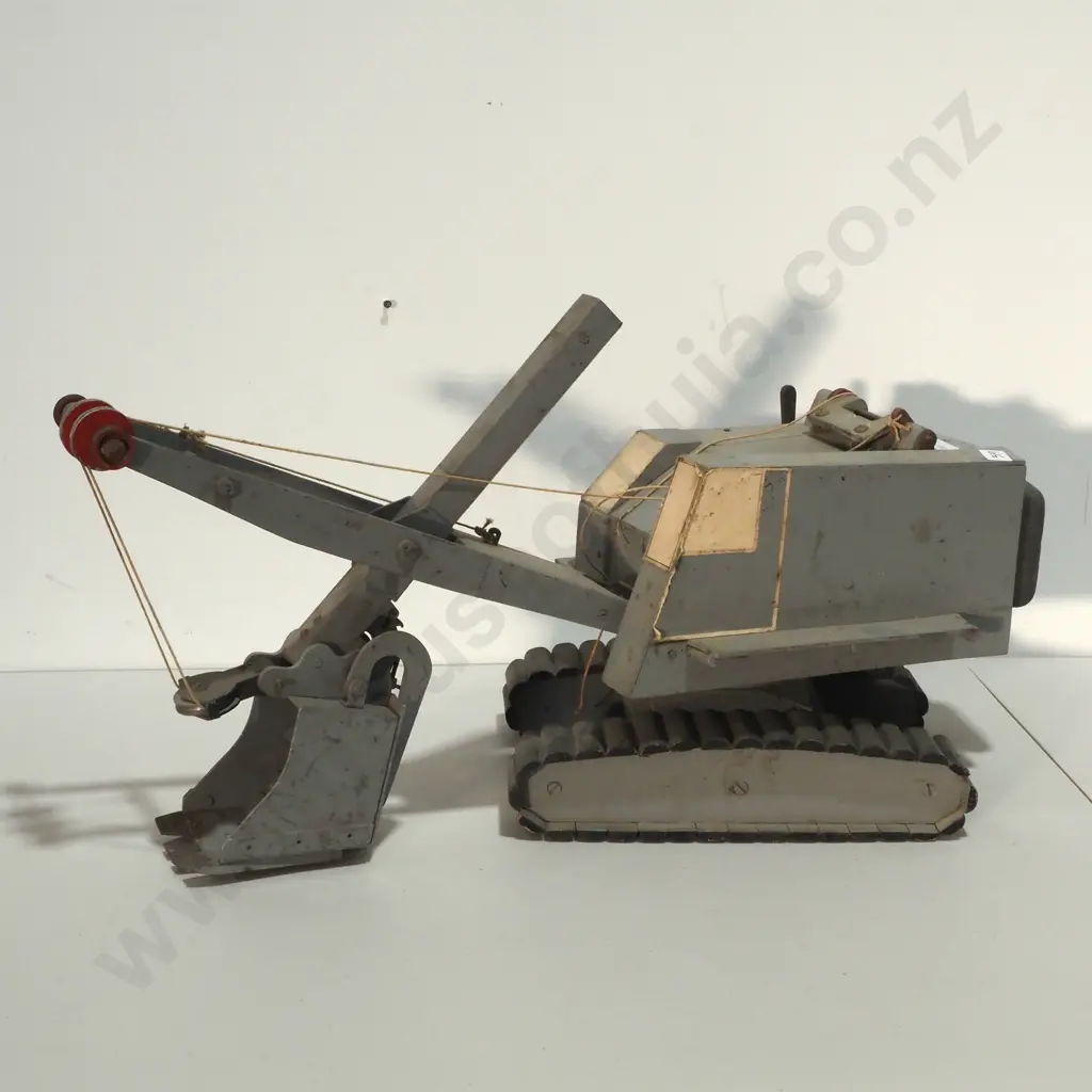 Excellent Vintage Wooden Ruston Bucyrus Excavator Image 1++