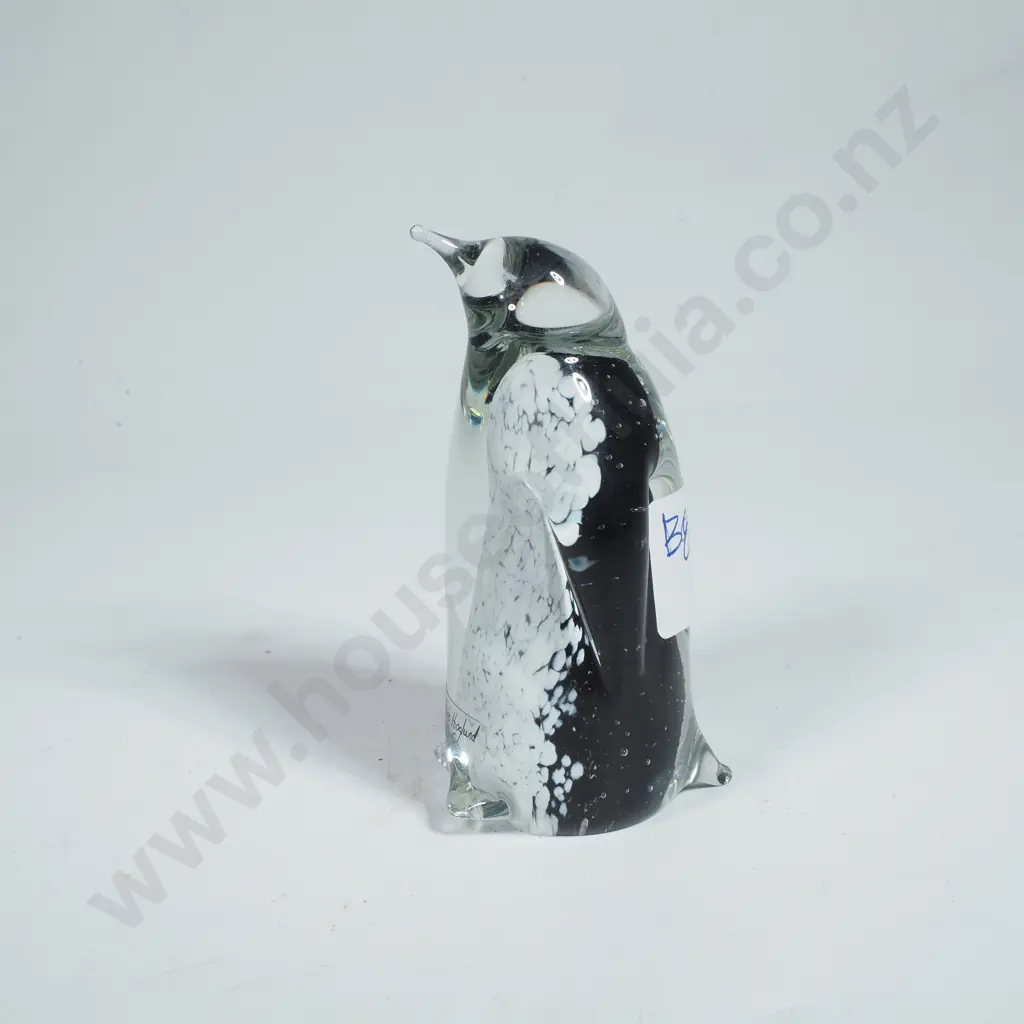 Hoglund Glass Black & White Penguin, Marked Hoglund 1991 NZ Image 1++