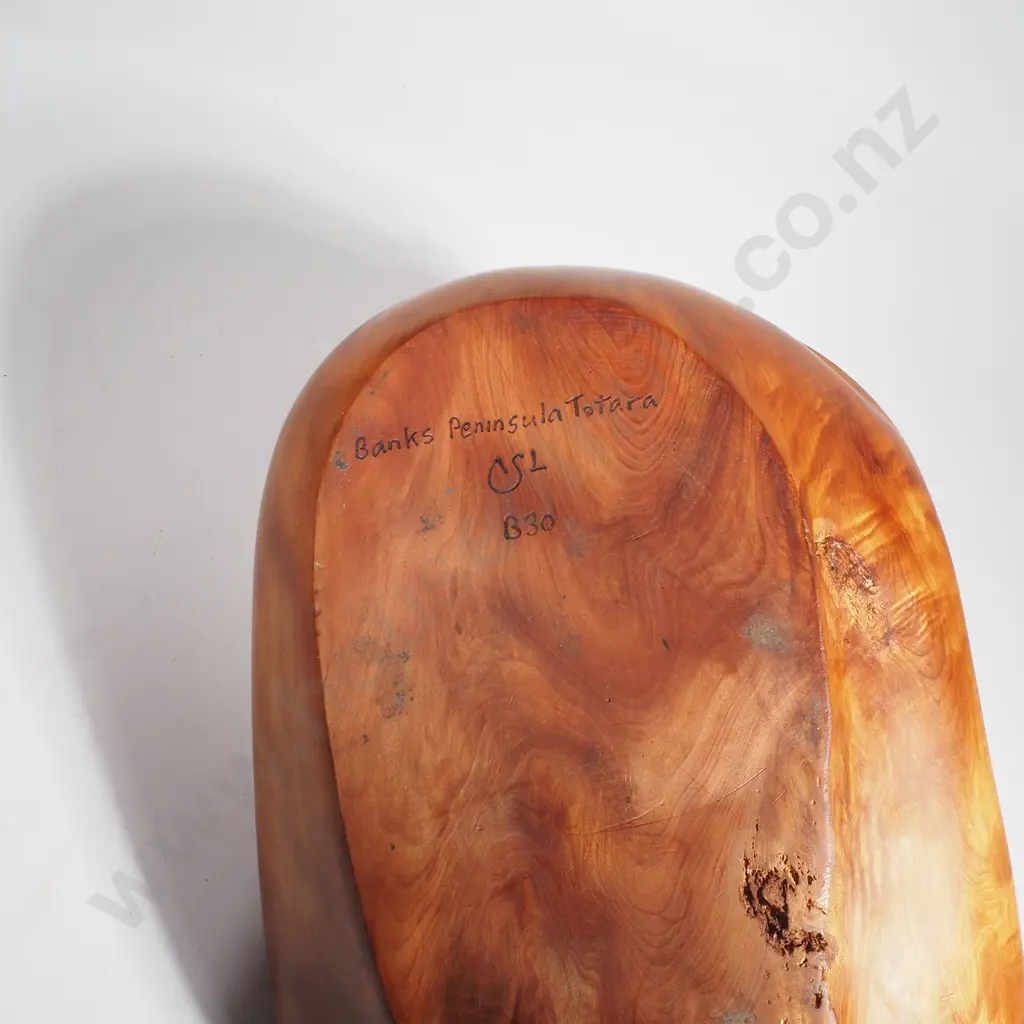 Sculptural Wood Worked Banks Peninsula Totara Bowl - Signed Image 1++