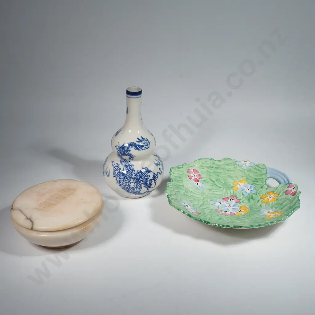 Hancocks Ivory Ware Hand Painted Dish, Blue & White Double Gourd Vase & an Alabaster Trinket Box w Leaning Tower of Pisa Image 1++