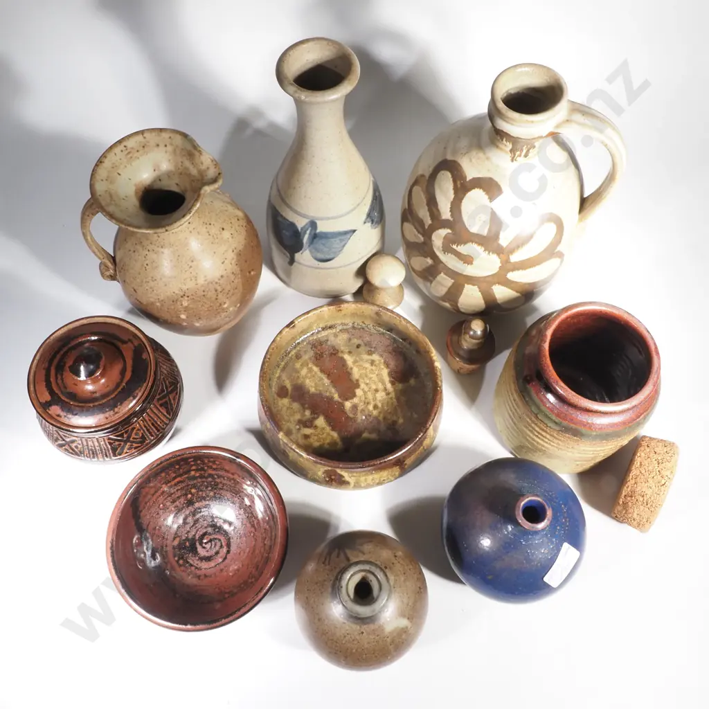 Assorted NZ Studio Pottery - Robert Wallace, Barry Hockenhull etc Image 1++