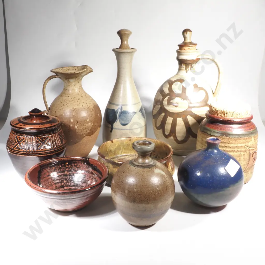 Assorted NZ Studio Pottery - Robert Wallace, Barry Hockenhull etc Image 1++