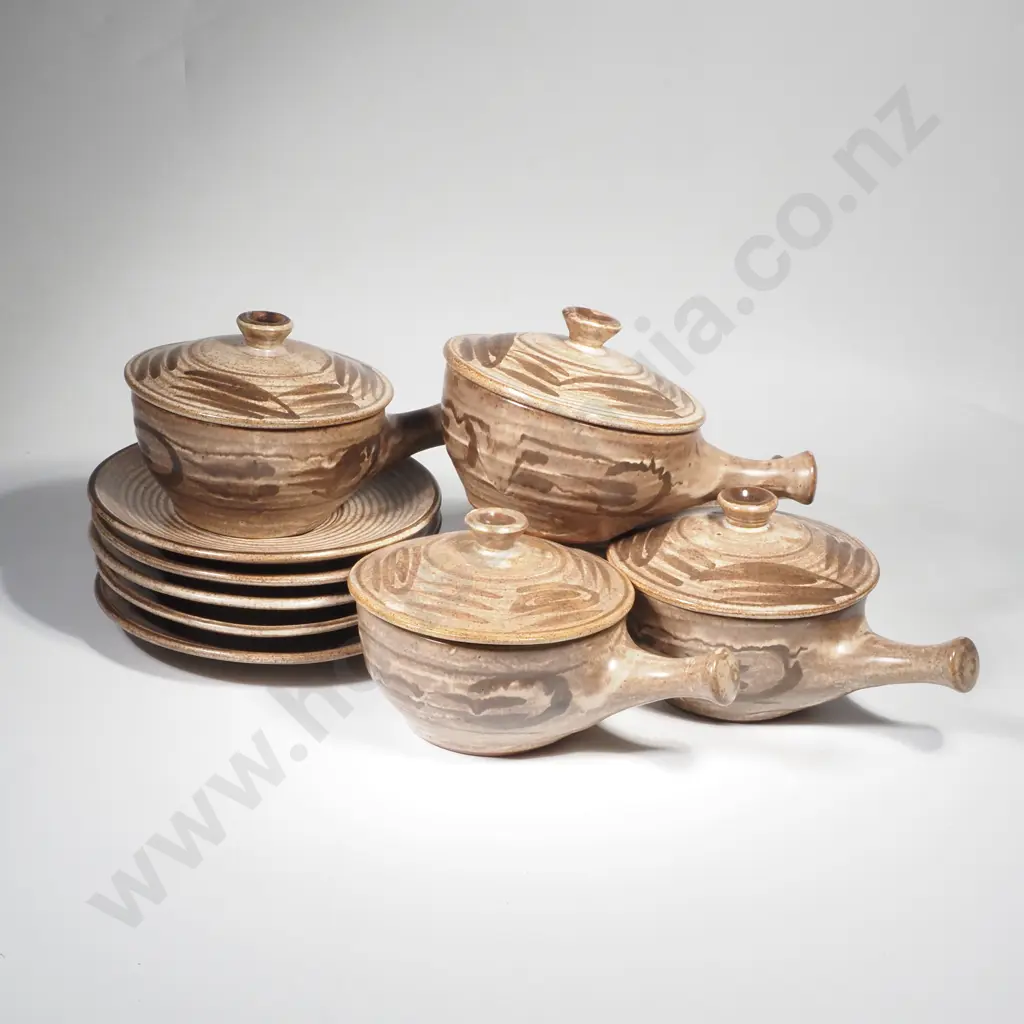 5 x Lidded Soup Bowls w Underplates - Potters Mark DL or LD Image 1++