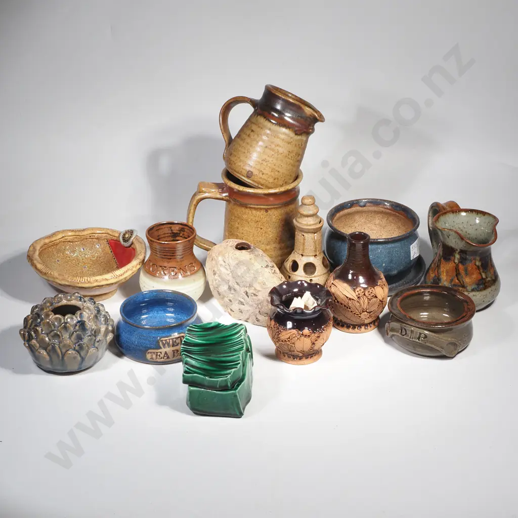 Assorted NZ Studio Pottery Pieces Image 1++