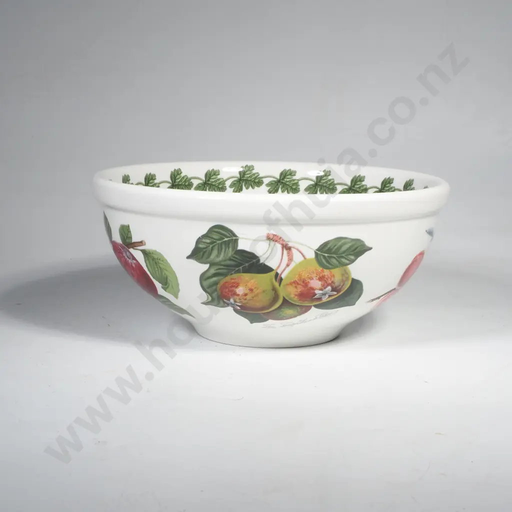 Portmeirion Small Bowl in the Pomona Pattern in  'Reine Claude Plum' Image 1++