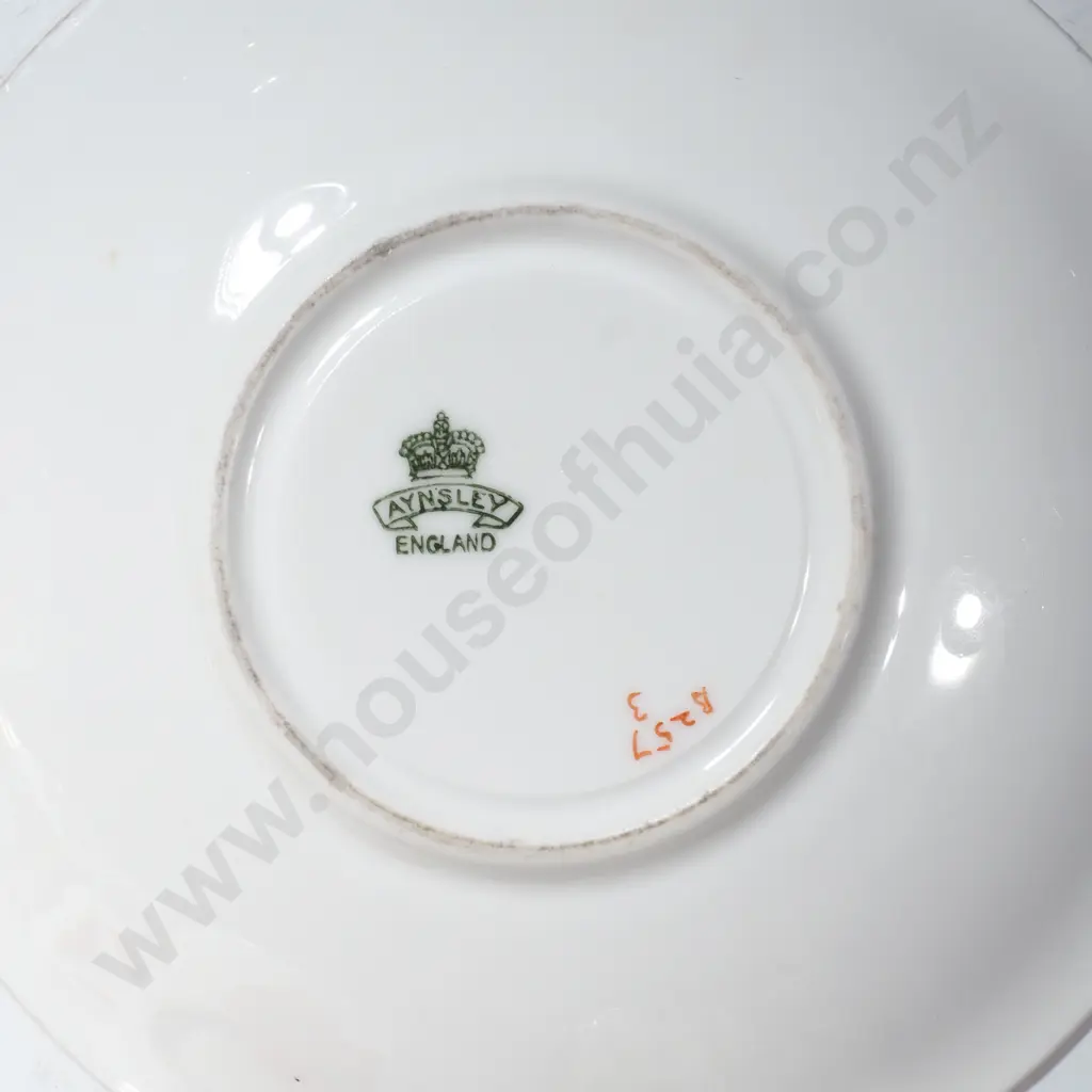 Collection of Vintage China to Include Two Aynsley Cups, Saucers & Plate w Jug Image 1++