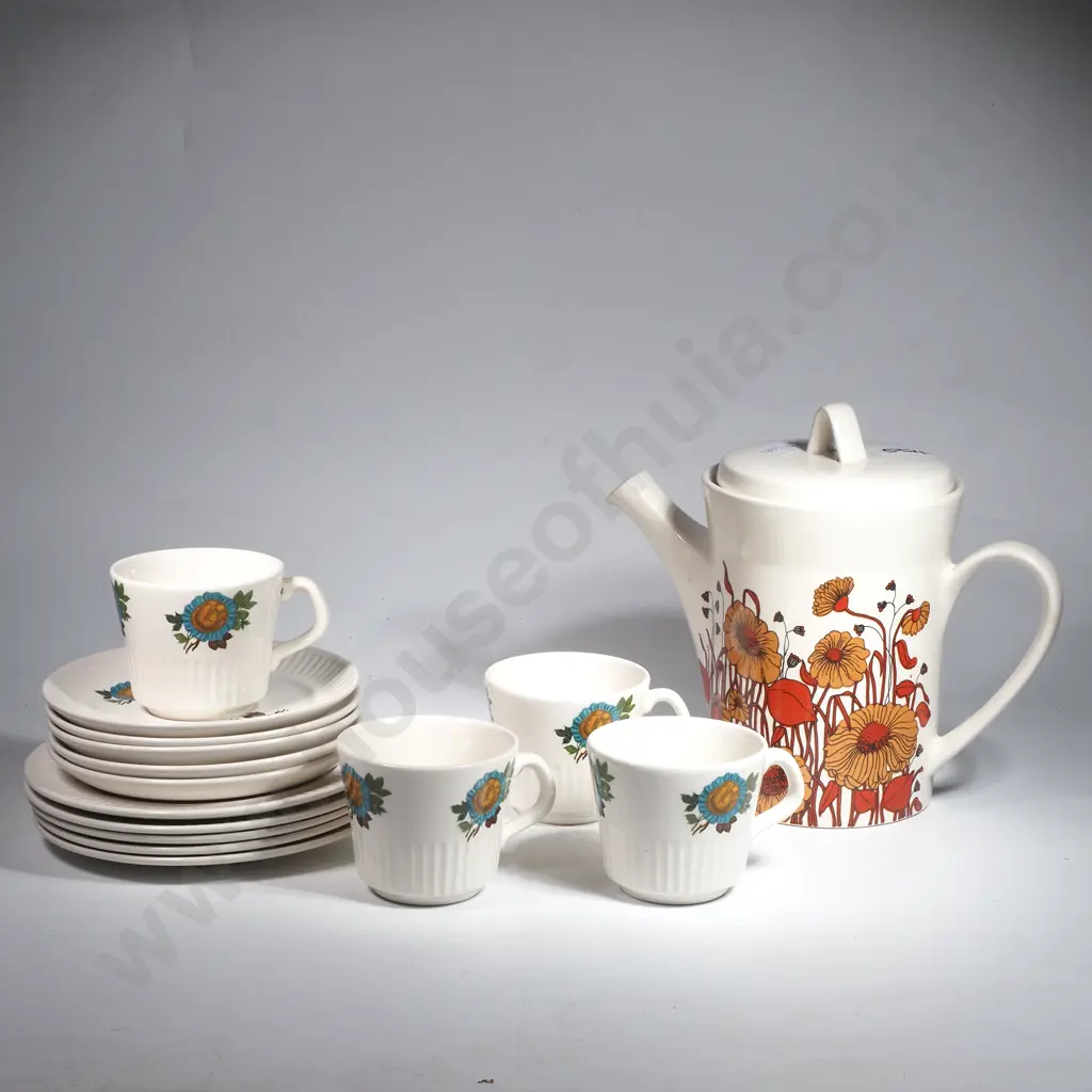 Crown Lynn Coffee Pot in the Sorrento Pattern & Kelston (Crown Lynn) in the Apollo Shape w Flower Power Design Image 1++