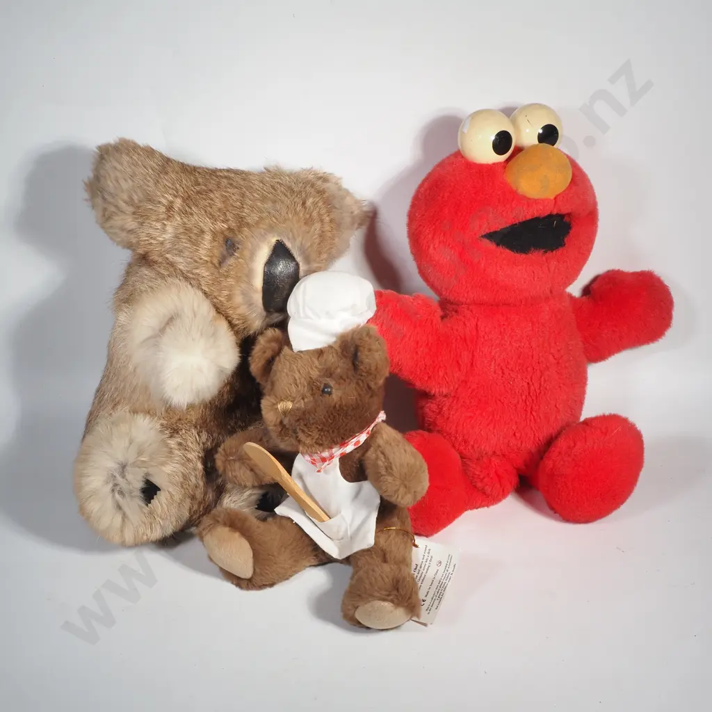 Lot of Three Soft Toys Image 1++