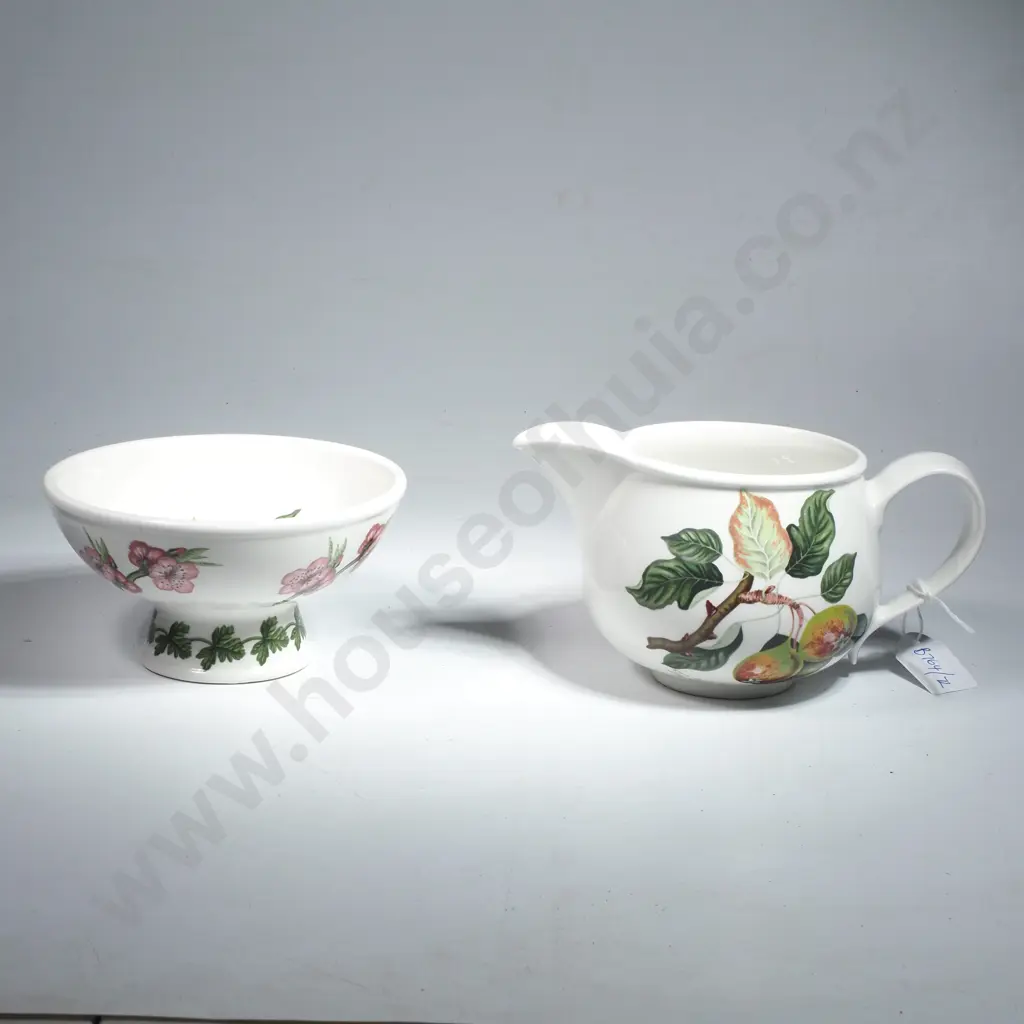 Portmeirion Pomona Cream Jug & Footed Sugar Bowl in the Teinton Squash Pear Design Image 1++