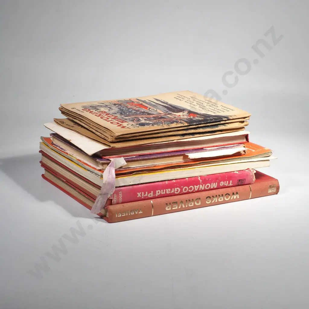 A Quantity of Vintage & Racing Car Ephemera Books & Booklets Image 1++