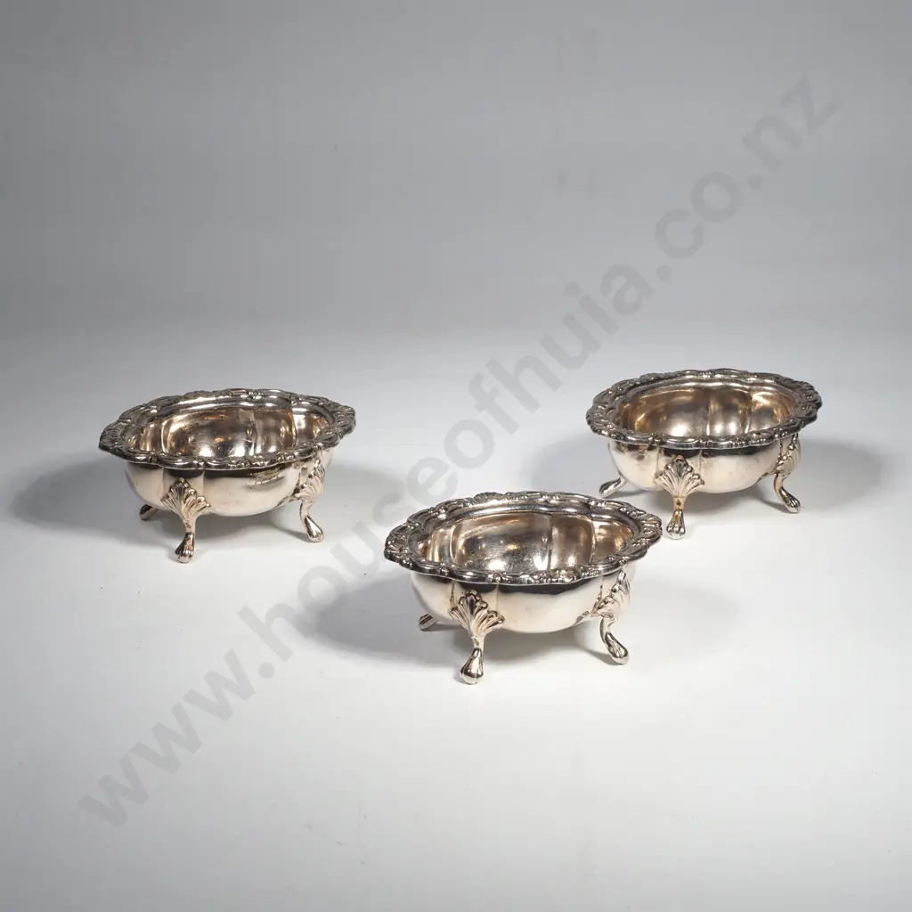 Three Silver Plated Open Salts On Four Paw Feet Image 1++