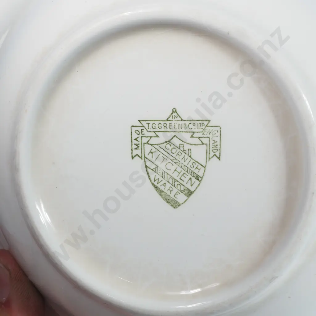 Four Cornish Ware Green Stamp Cereal Bowls Image 1++